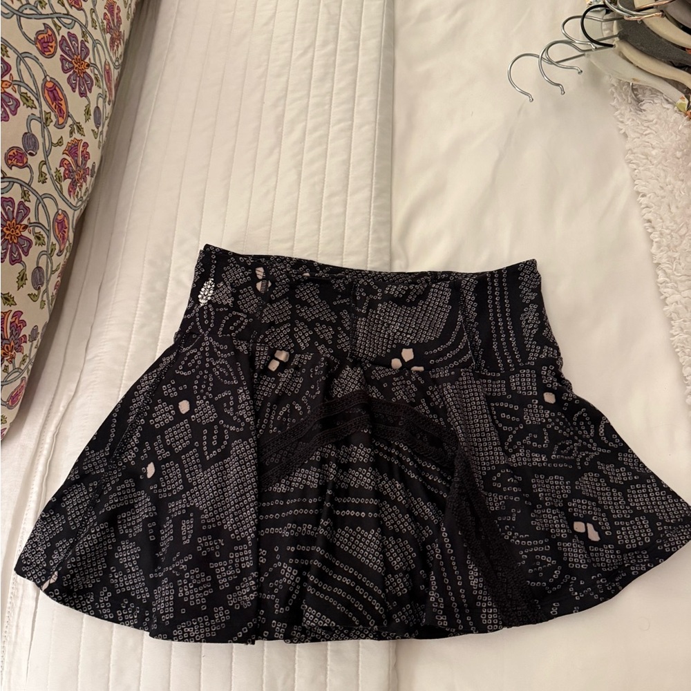 FP Movement by Free People Black Patterned Skirt